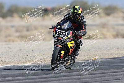 media/Dec-07-2025-CVMA (Sun) [[3e7d2de5dc]]/Race 5-Formula UL-CVMA Hooligans-American Thunder/